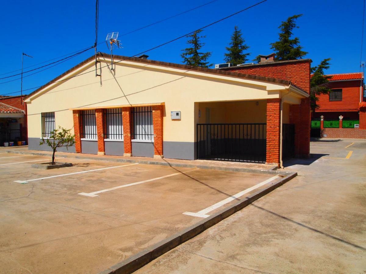Apartamento Rural "Las Escuelas" San Bartolomé de las Abiertas エクステリア 写真